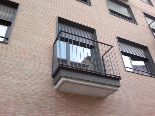 Barandillas, balcones y vallados
